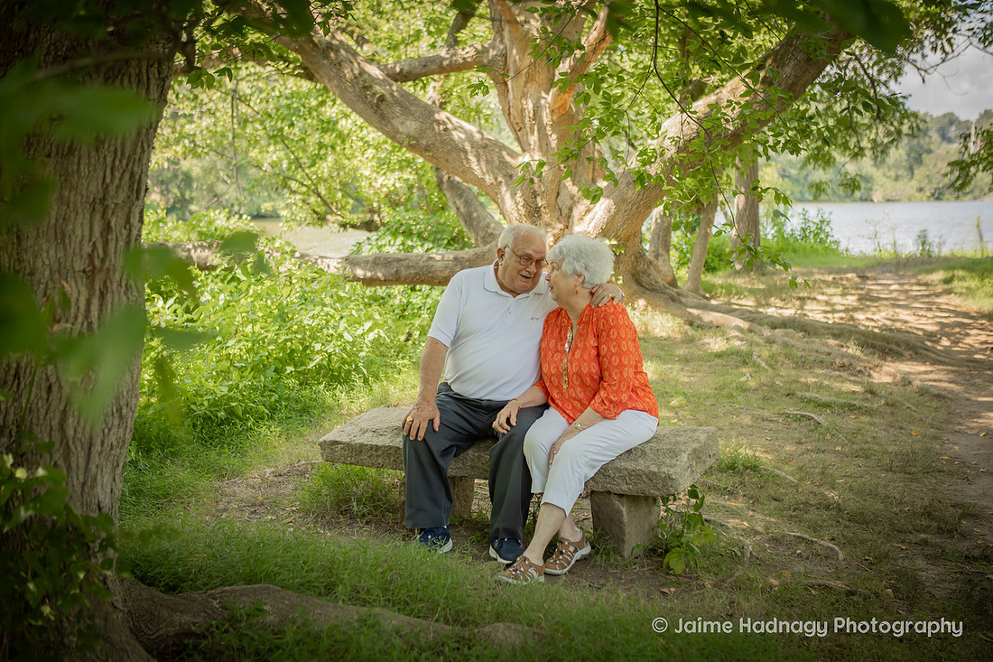 Couples Photos and Family Photos in Asheville Photographer