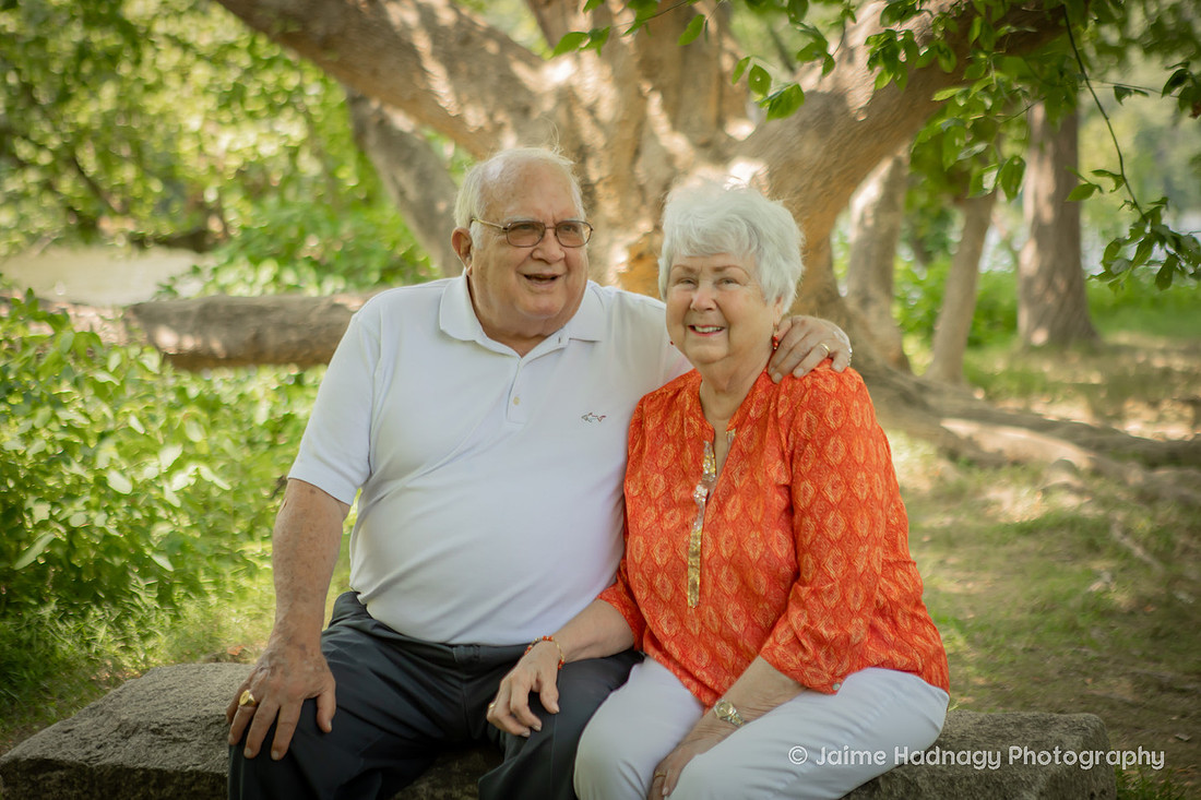 Couples Photos and Family Photos in Asheville Photographer