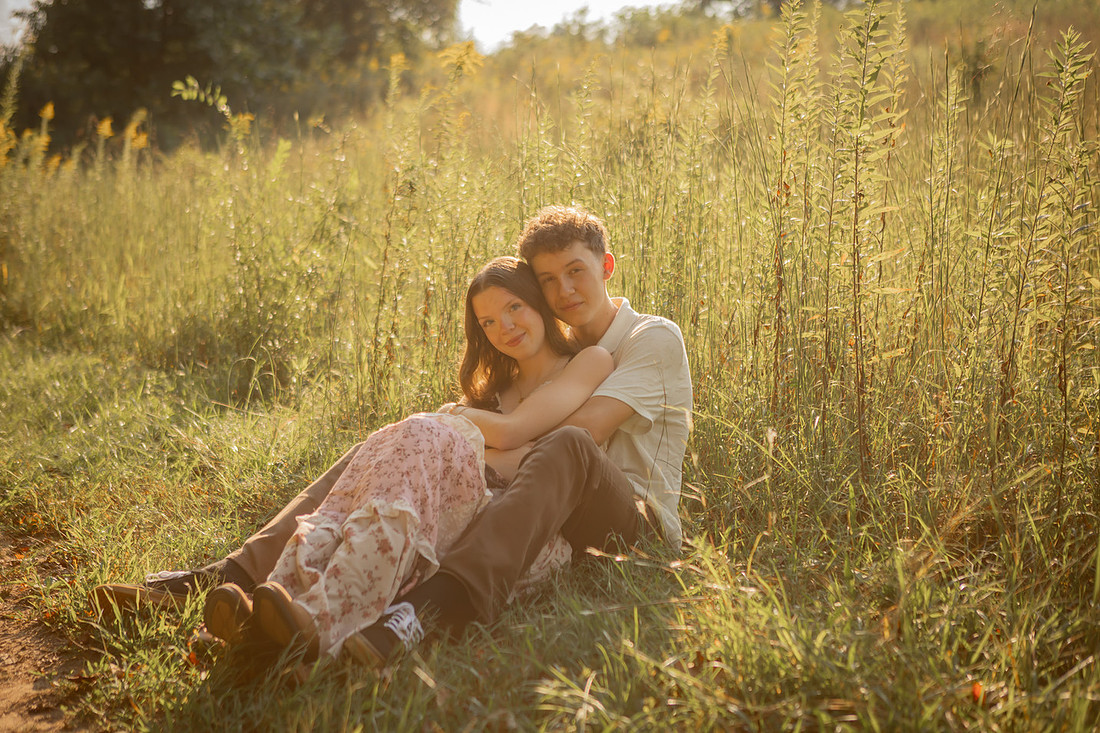 Couples Anniversary Photos in a Field