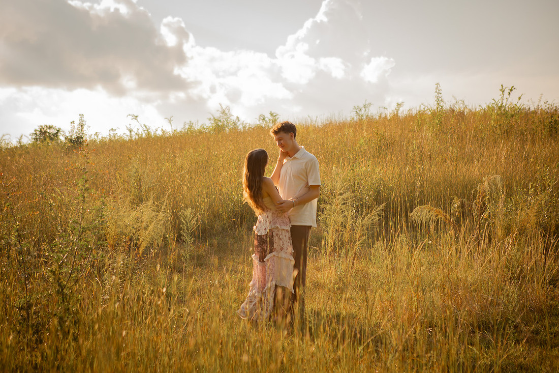 Couples Anniversary Photos in a Field