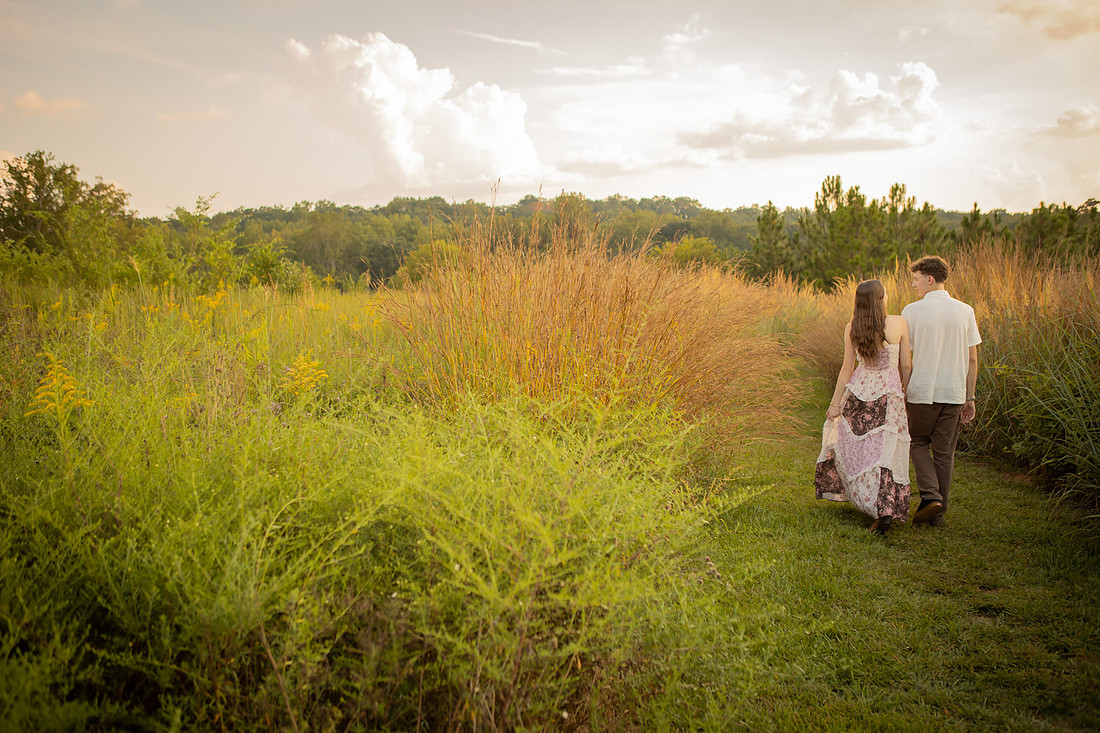 Beautiful Outdoor Couples Photos