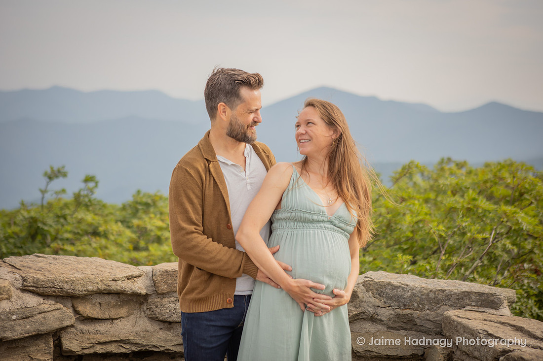 Mountaintop Maternity Photos