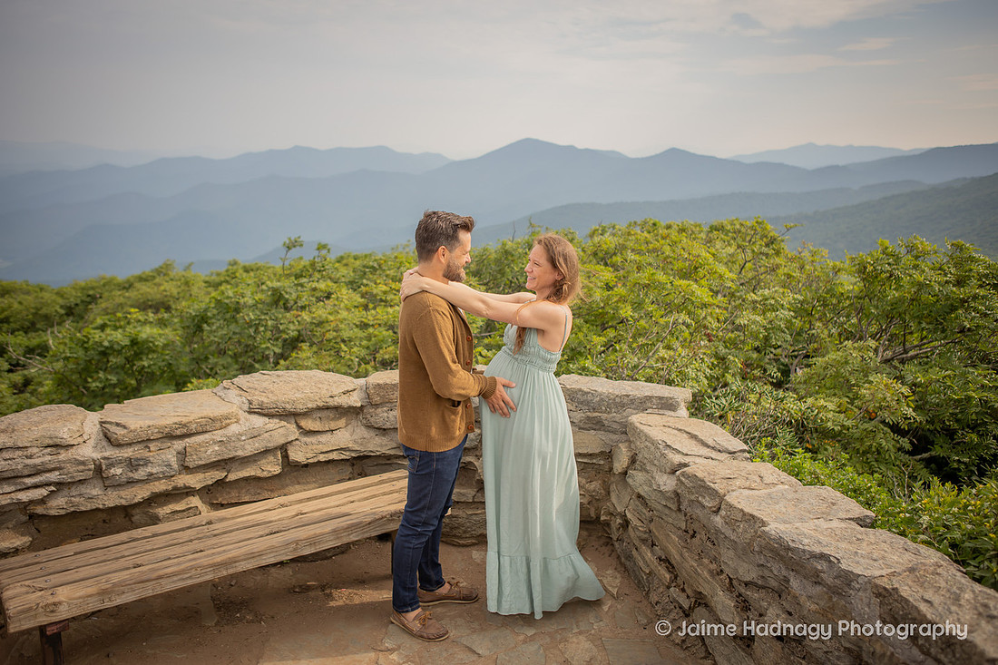 Mountaintop Maternity Photos