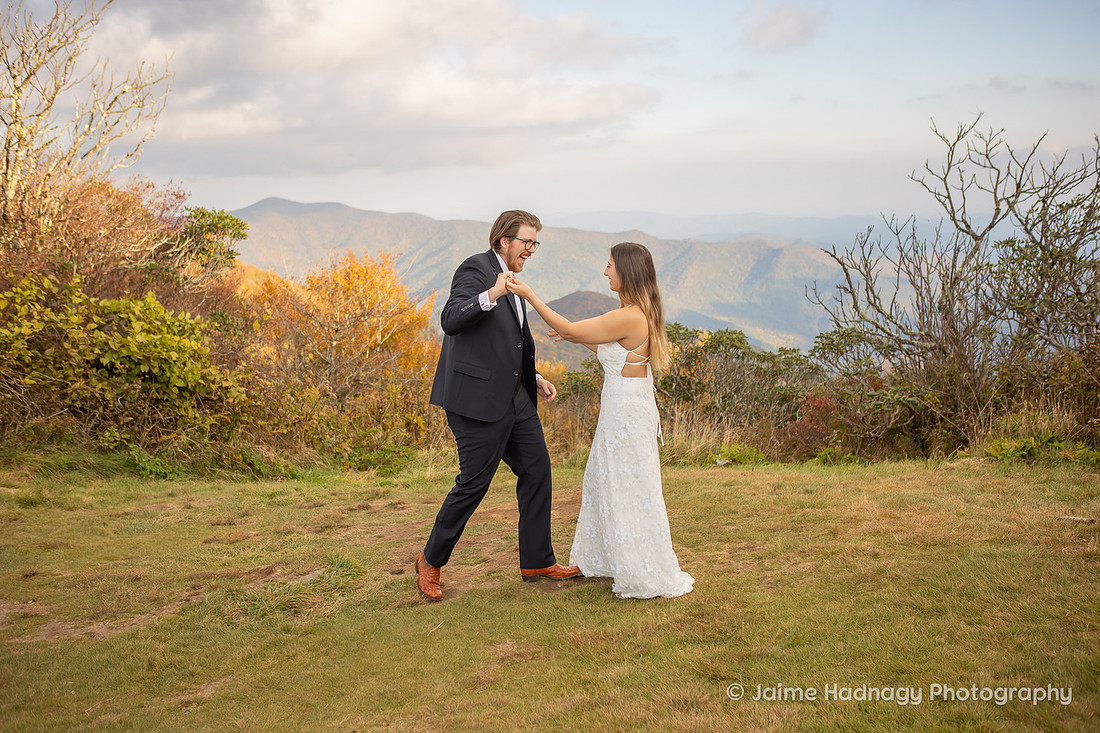 Wedding Portraits in the mountains of NC | Asheville Elopement Photographer