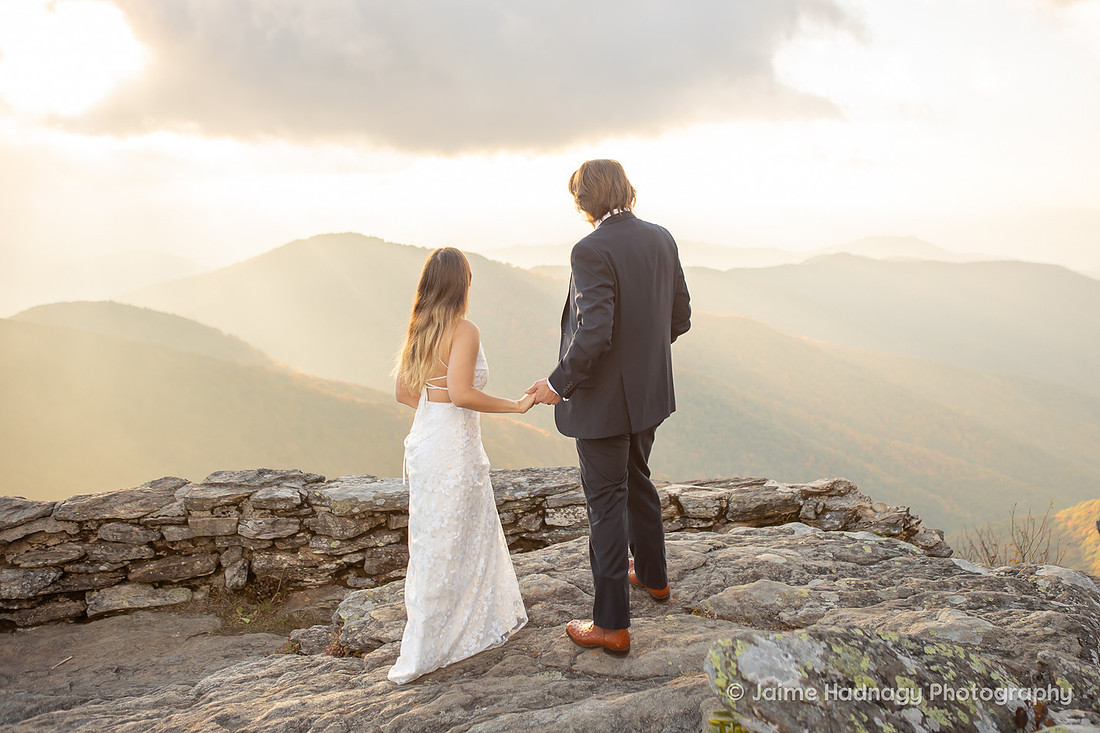 Elopement Photos on The Blue Ridge Parkway | Asheville Wedding Photographer