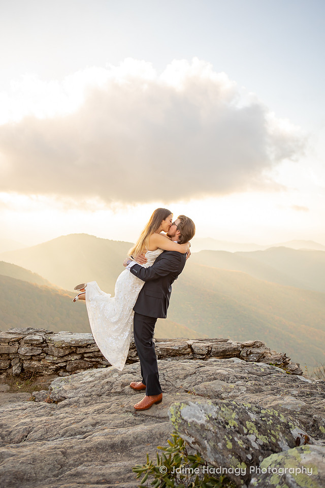 Elopement Photos on The Blue Ridge Parkway | Asheville Wedding Photographer