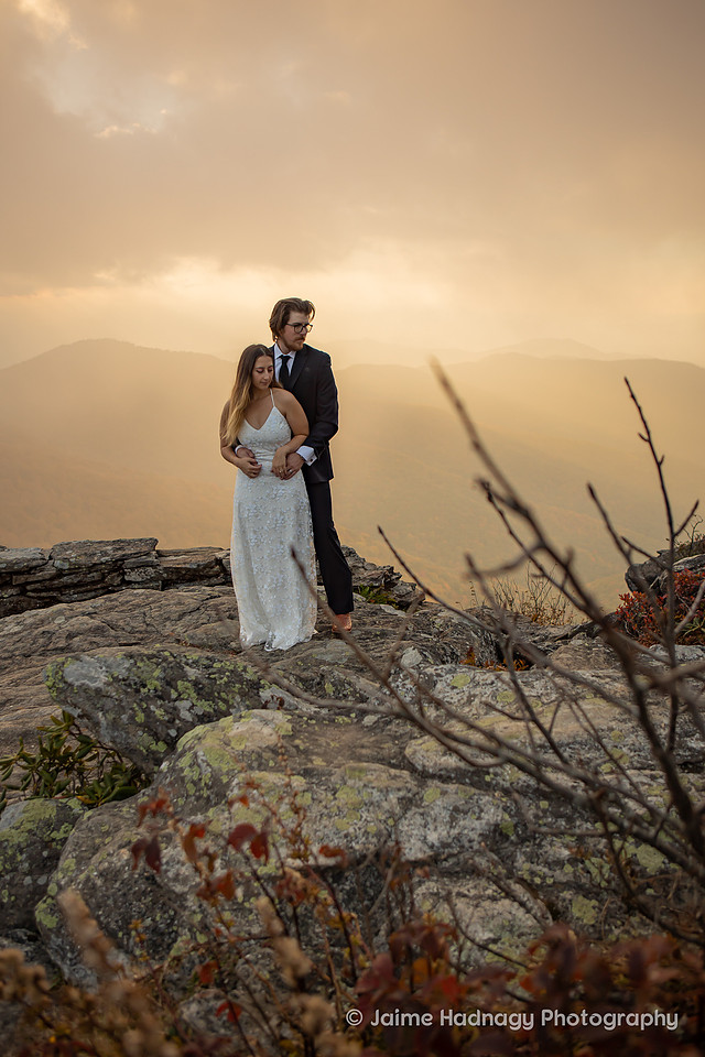 Mountain Wedding Photos | Asheville Elopement Photographer | Hiking Bride