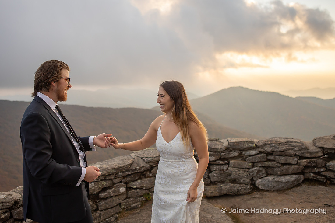 Mountain Wedding Photos | Asheville Elopement Photographer | Hiking Bride