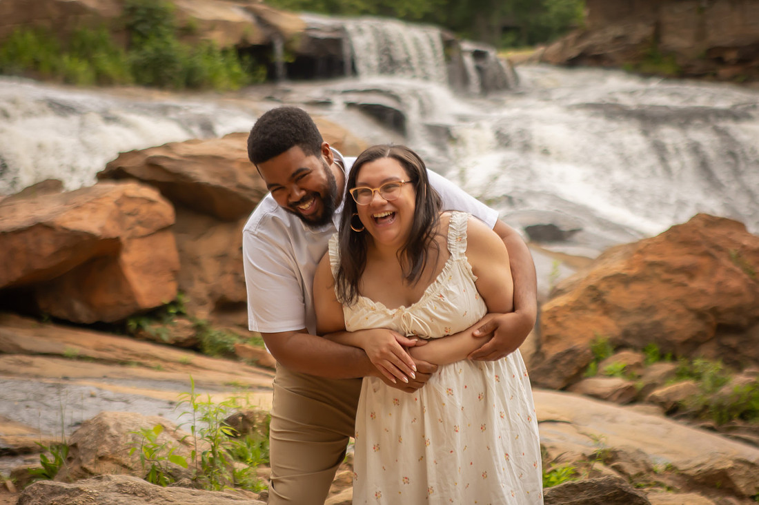 Greenville SC proposal photographer | Falls Park Engagement Phootgrapher
