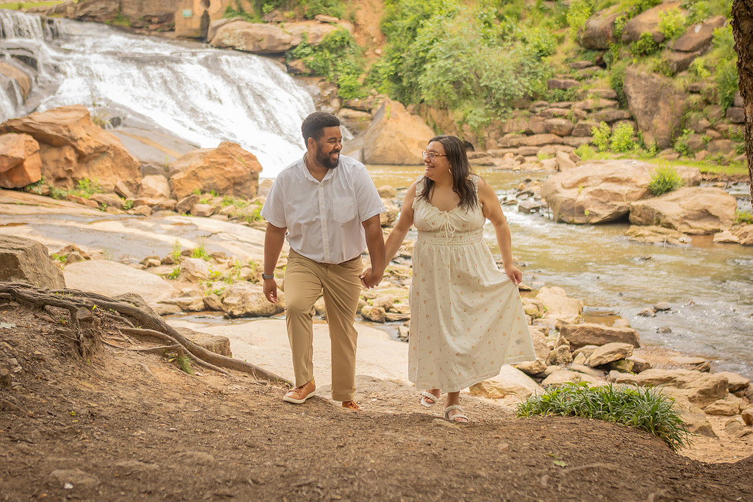 Greenville SC proposal photographer | Falls Park Engagement Phootgrapher