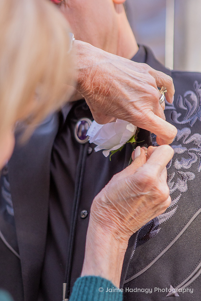 Getting Ready For Wedding Photos | Asheville Photographer