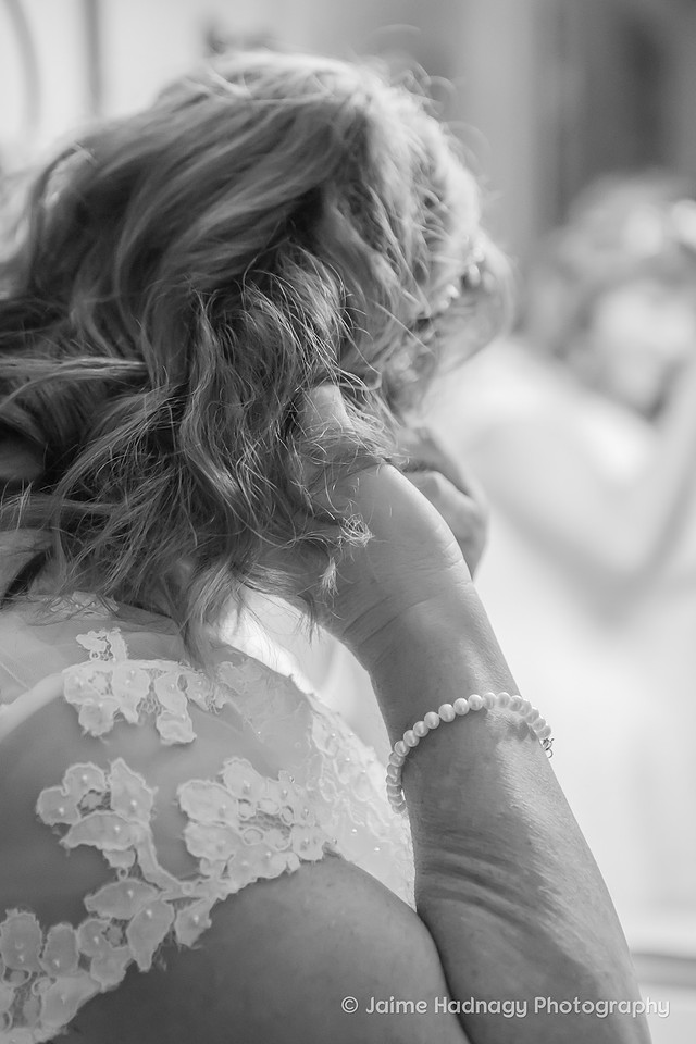 Getting Ready for Wedding | North Carolina Wedding Photographer
