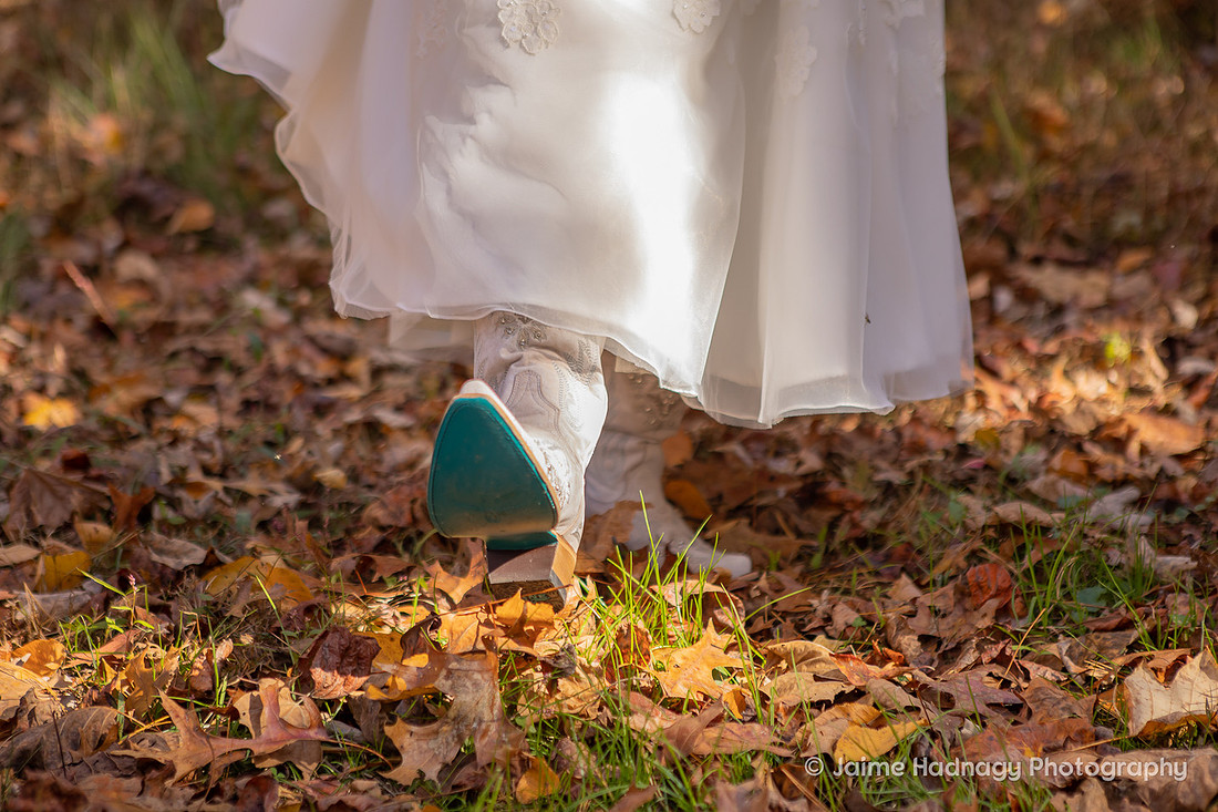 Getting Ready for Wedding | North Carolina Wedding Photographer