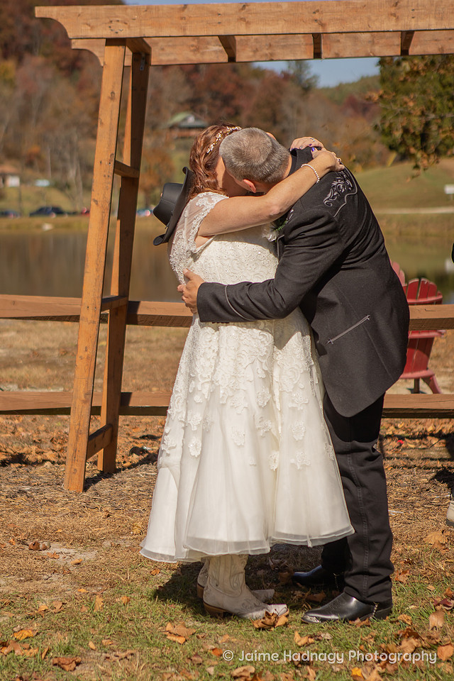 Wedding at Springmaid Mountain in Spruce Pine | NC Elopement Photogapher