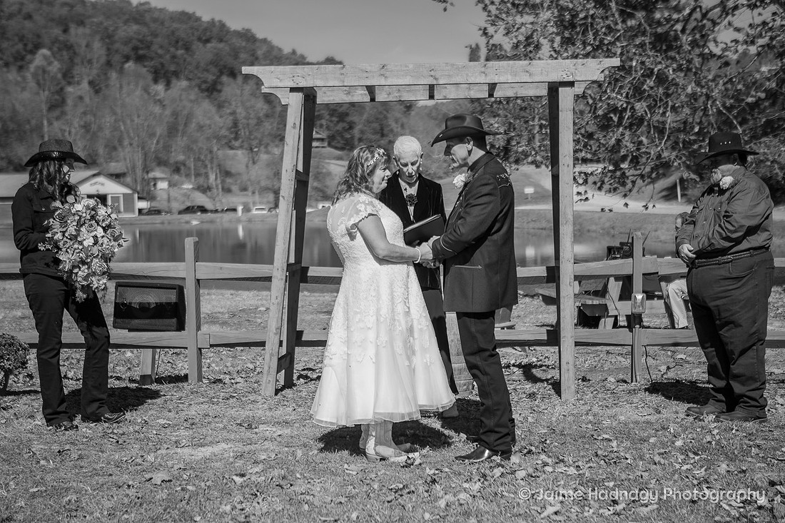 Wedding at Springmaid Mountain in Spruce Pine | NC Elopement Photogapher