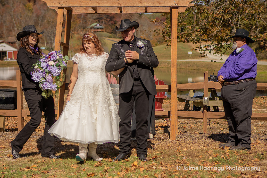 Wedding at Springmaid Mountain in Spruce Pine | NC Elopement Photogapher
