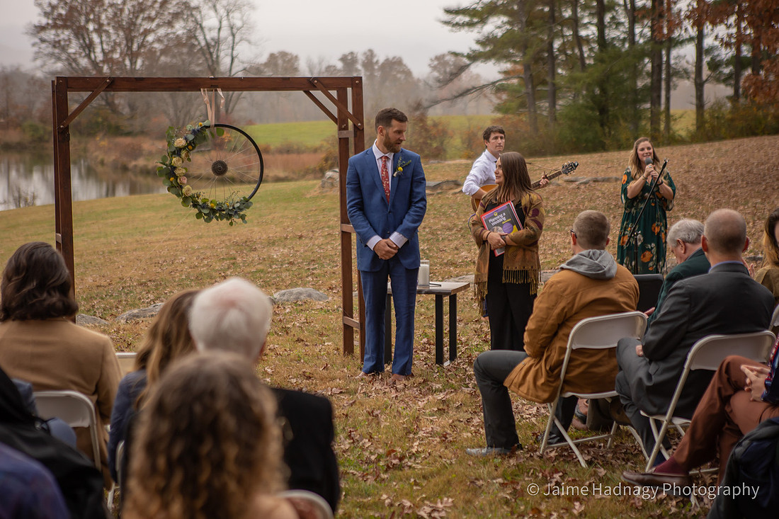 Photos of Outdoor Wedding by a lake at Innisfree Farm in Hendersonville | Asheville Photogrpher