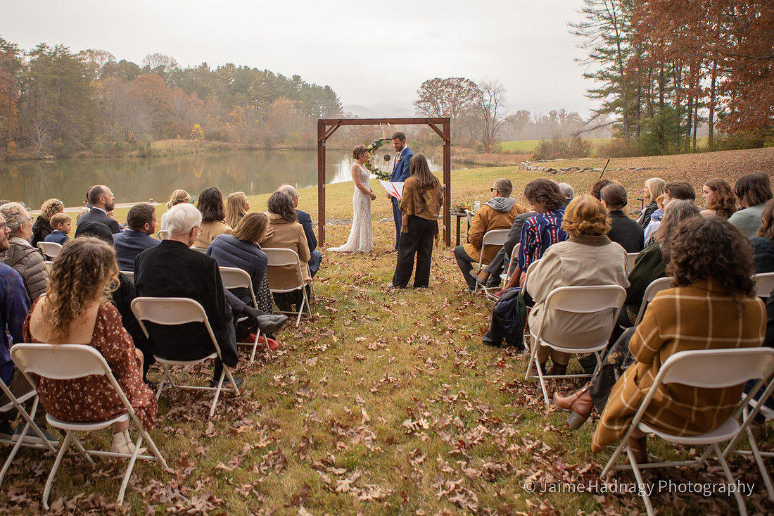 Photos of Outdoor Wedding by a lake at Innisfree Farm in Hendersonville | Asheville Photogrpher