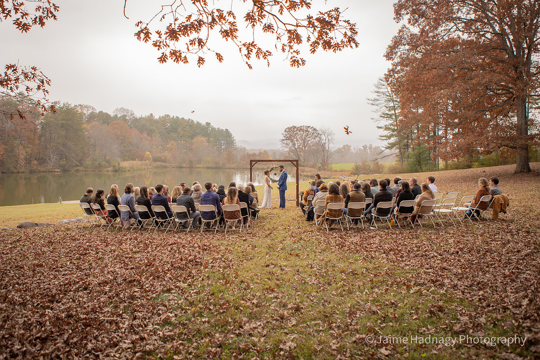 Photos of Outdoor Wedding by a lake at Innisfree Farm in Hendersonville | Asheville Photogrpher