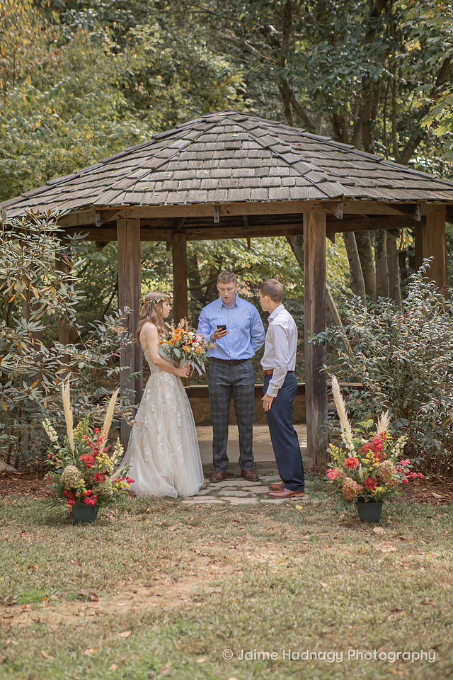 Small Family Elopement at Botanical Gardens | Asheville Wedding Photographer