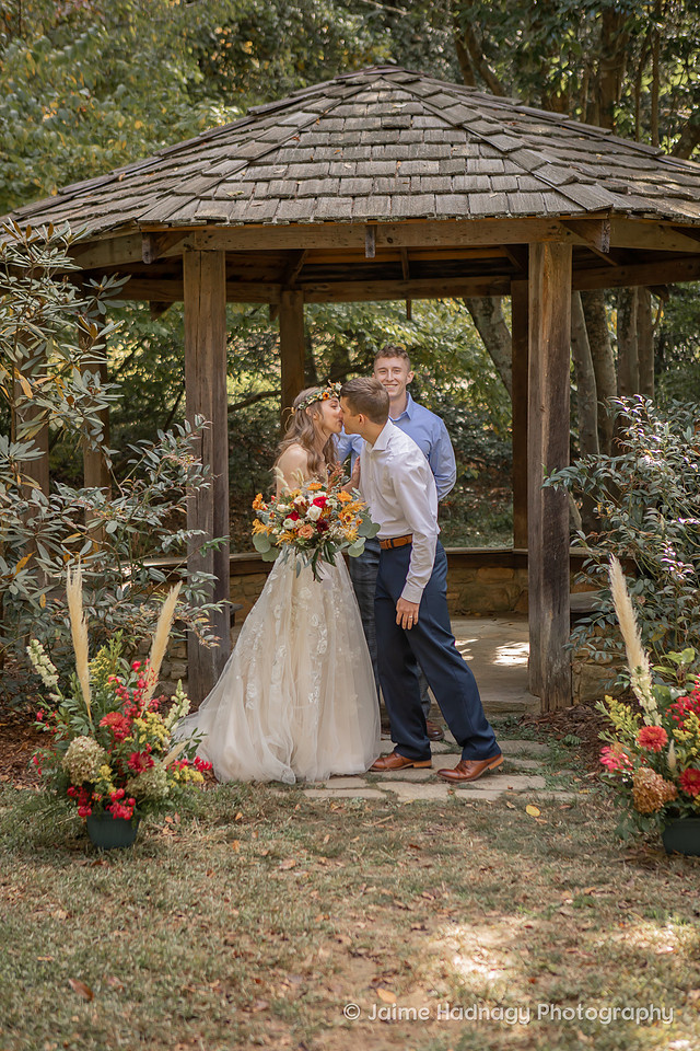 Botanical Gardens Wedding | Asheville Elopement Photographer
