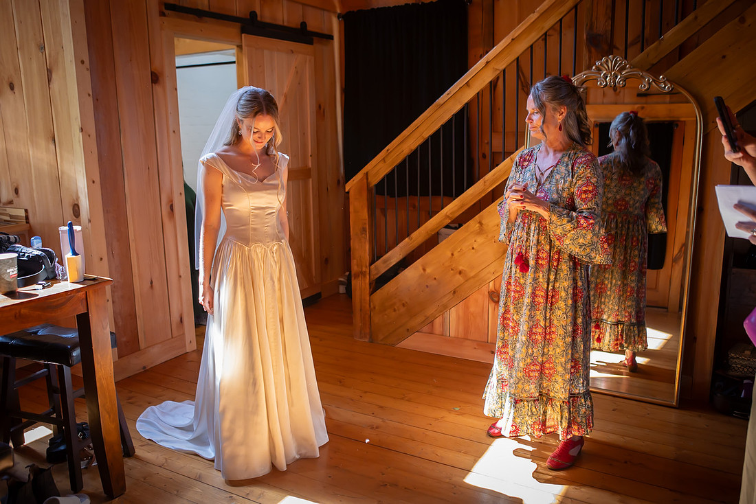 Asheville Wedding Photographer | The Heavens Venue