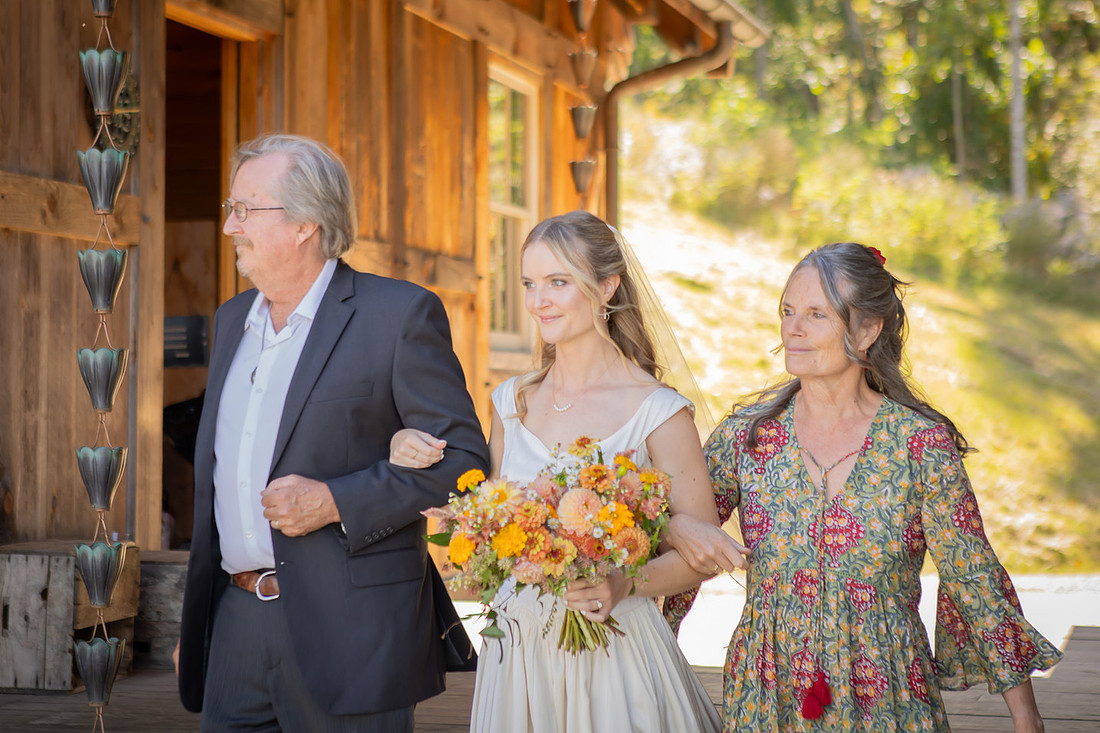 Asheville Wedding Photographer | The Heavens Venue