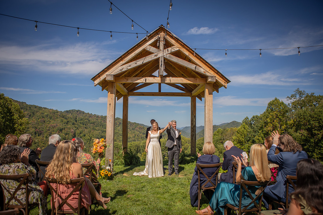Professional Wedding Photos in the Asheville Area Western NC Photographer