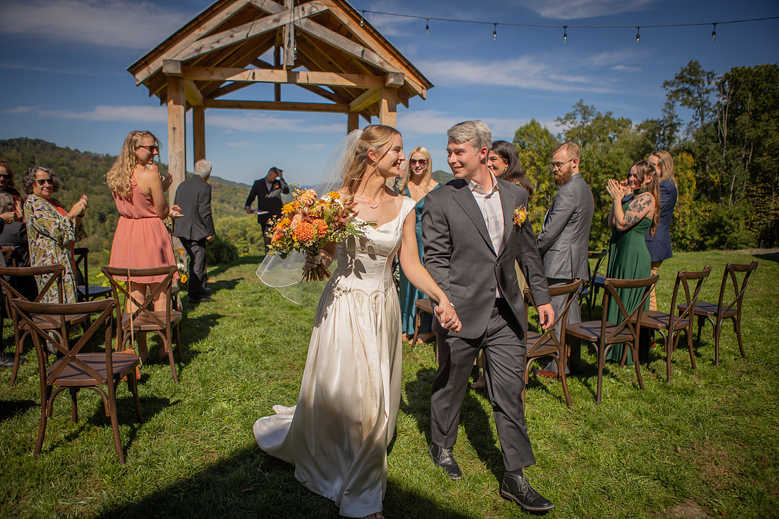 Professional Wedding Photos in the Asheville Area Western NC Photographer