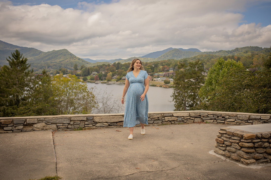 Maternity Photography with Dogs in Western NC