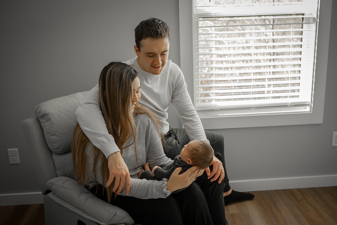 Lifestyle Newborn Photography in Home Session