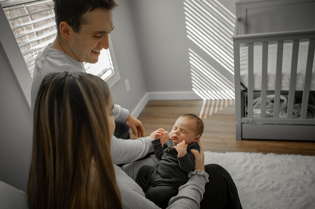 Lifestyle Newborn Photography in Home Session