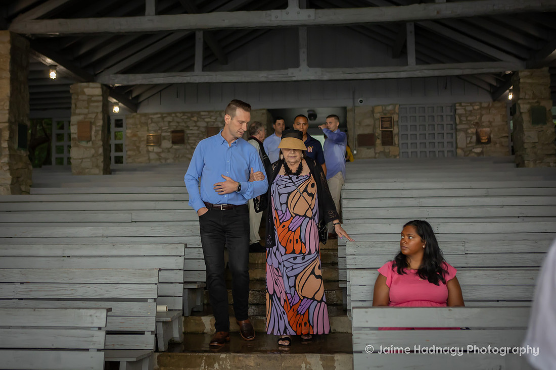 Rainy Day Wedding Photos at Pretty Place