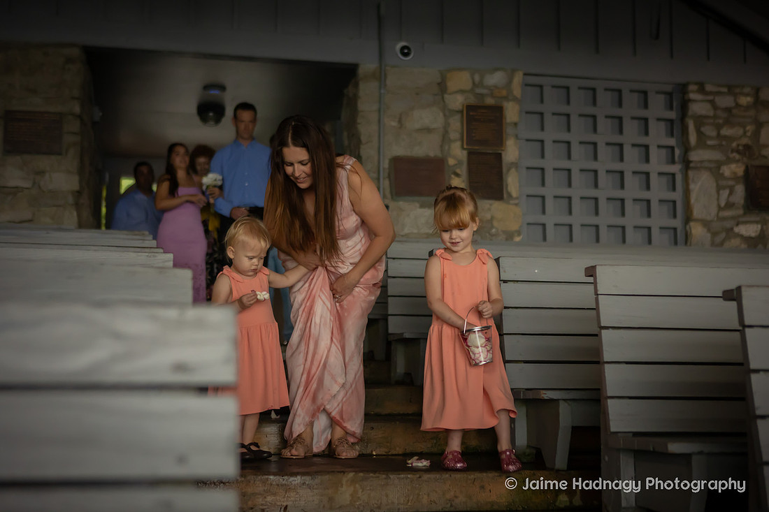 Rainy Day Wedding Photos at Pretty Place