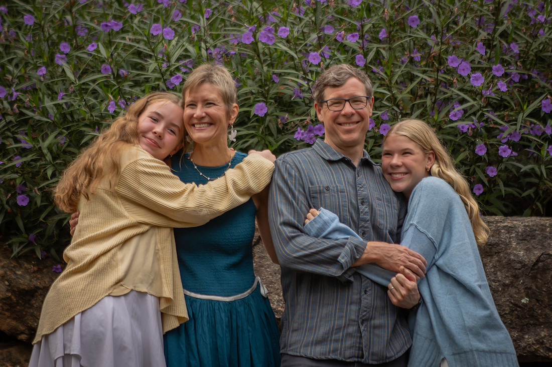 Family Photoshoot at Rock Quarry Garden in Greenville SC | Photographer