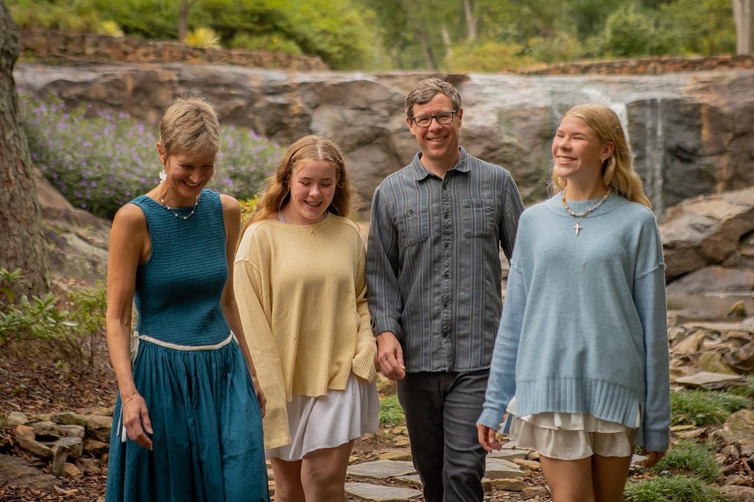 Family Photoshoot at Rock Quarry Garden in Greenville SC | Photographer