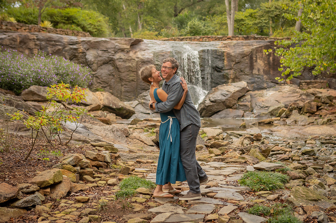 Family Photoshoot at Rock Quarry Garden in Greenville SC | Photographer
