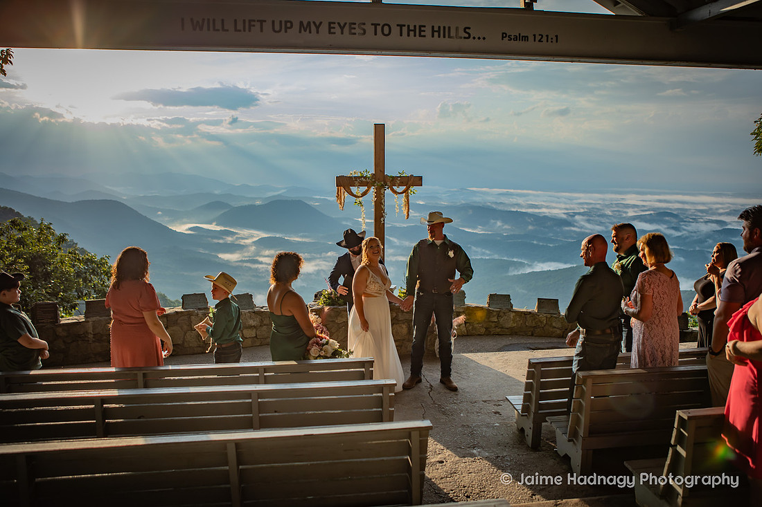 Wedding Pictures at Pretty Place | WNC Photographer and Upstate SC