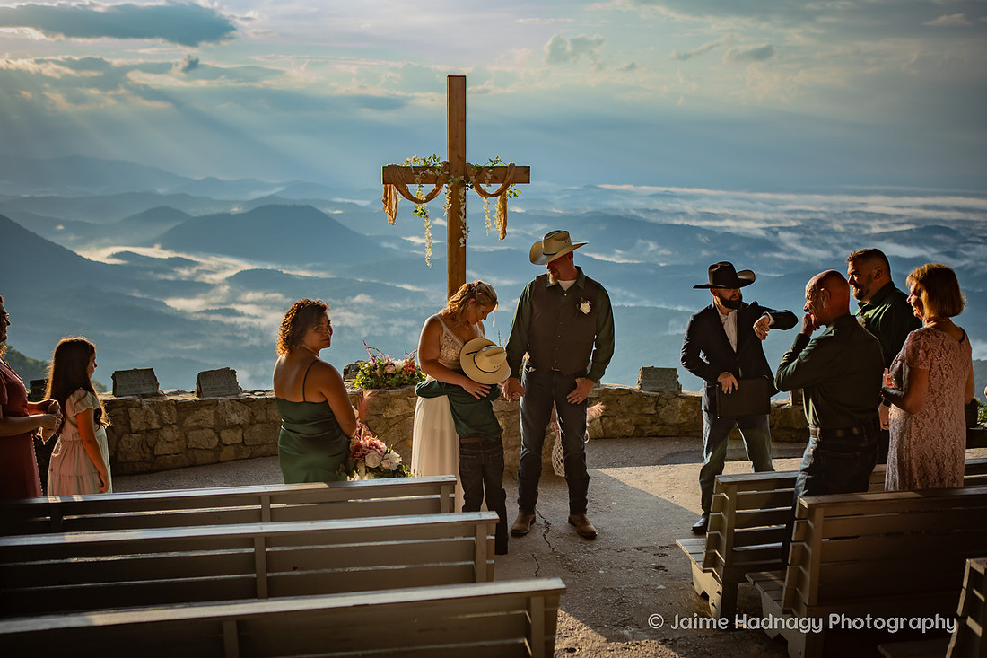 Wedding Pictures at Pretty Place | WNC Photographer and Upstate SC