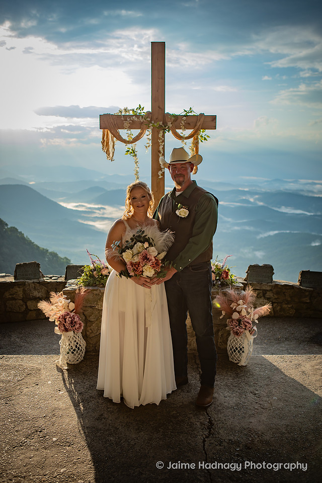 Wedding Pictures at Pretty Place | WNC Photographer and Upstate SC