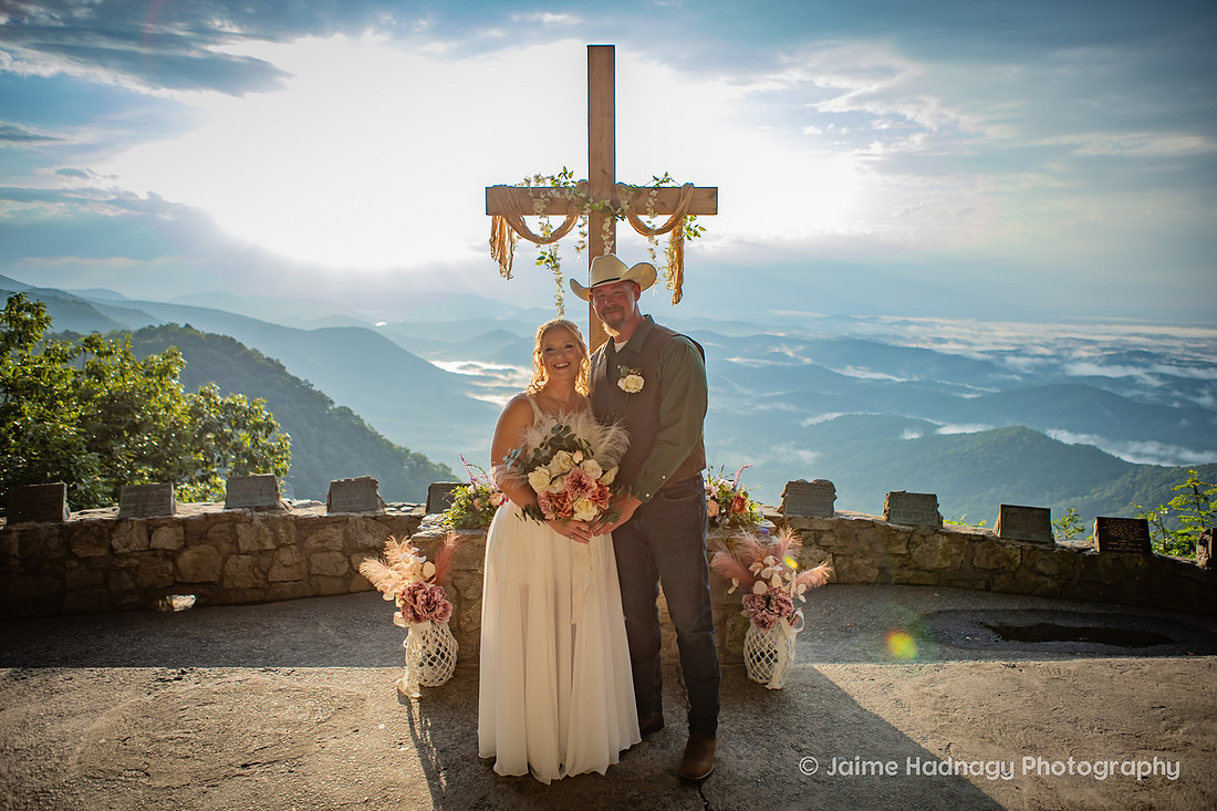 Wedding Pictures at Pretty Place | WNC Photographer and Upstate SC