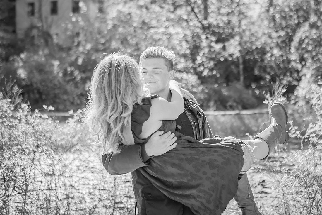 Engagement Couples Photos in Highlands NC at Botanical Gardens