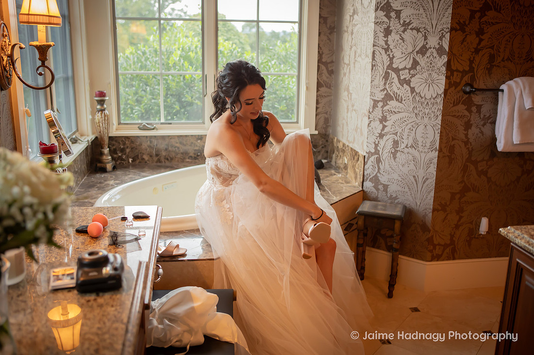 Getting Ready Wedding Photos