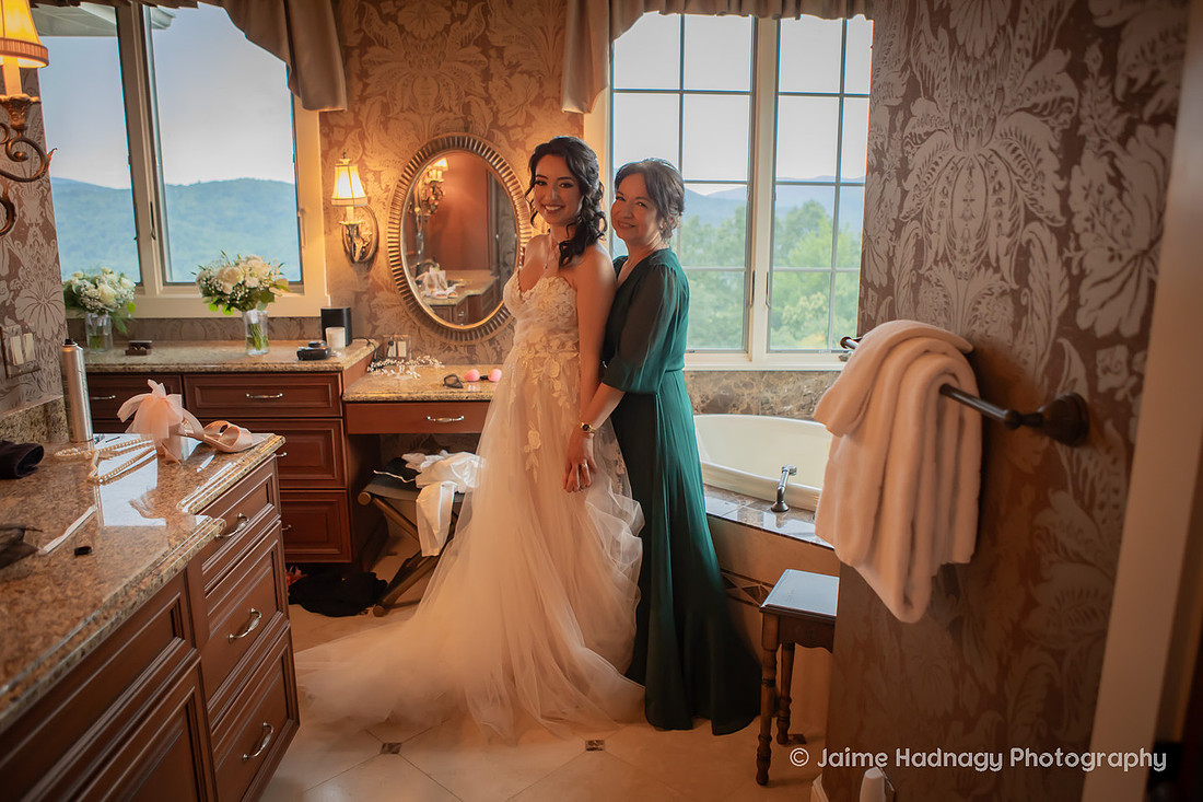 Getting Ready Wedding Photos