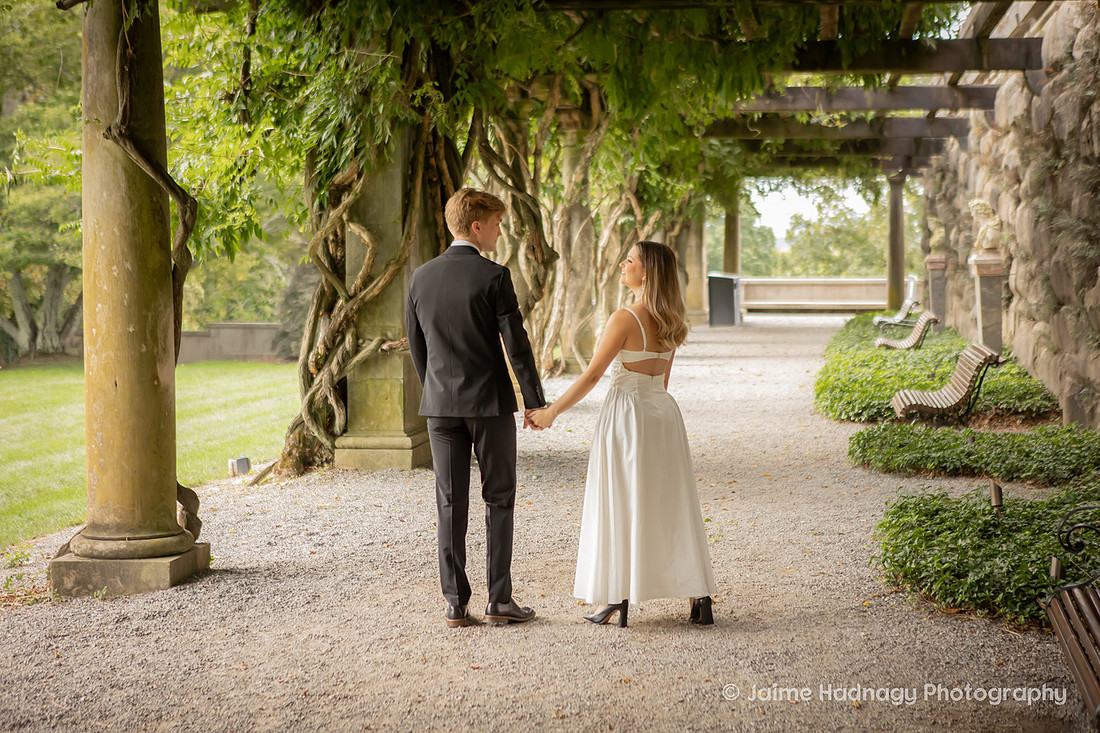 Asheville Photographer Engagement Photos at the Biltmore