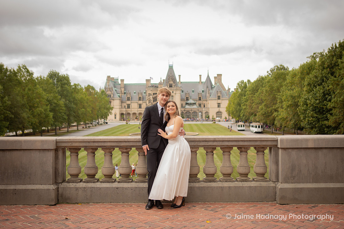 Asheville Photographer Engagement Photos at the Biltmore