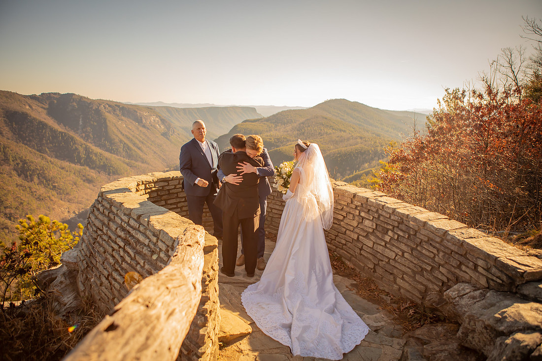 Beautiful Mountain Adventure Elopement Ceremony at Wiseman's View