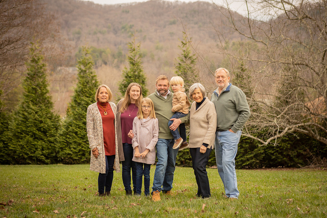 Cute Kids Family Photoshoot | Asheville Family PHotographer
