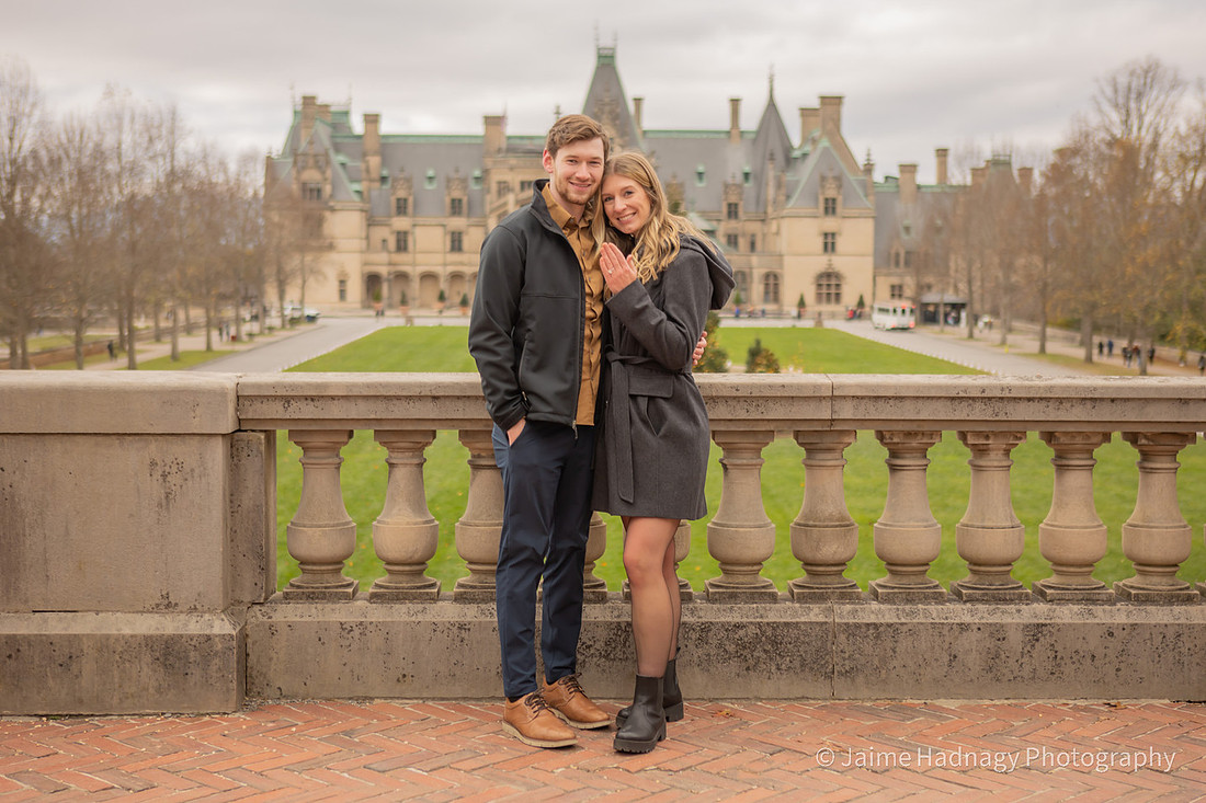 Couples Photos at The Biltmore Estate | Asheville Photographer
