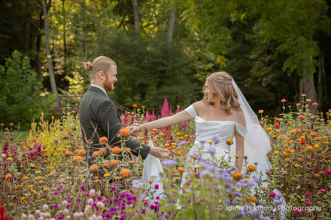 Beautiful Outdoor Wedding Photography | Asheville Photographer